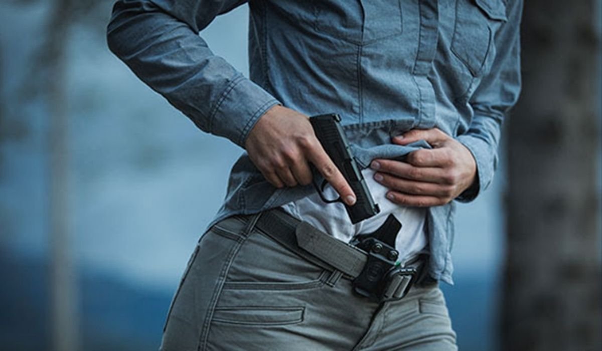 Best Concealed Carry Classes for Women in AR